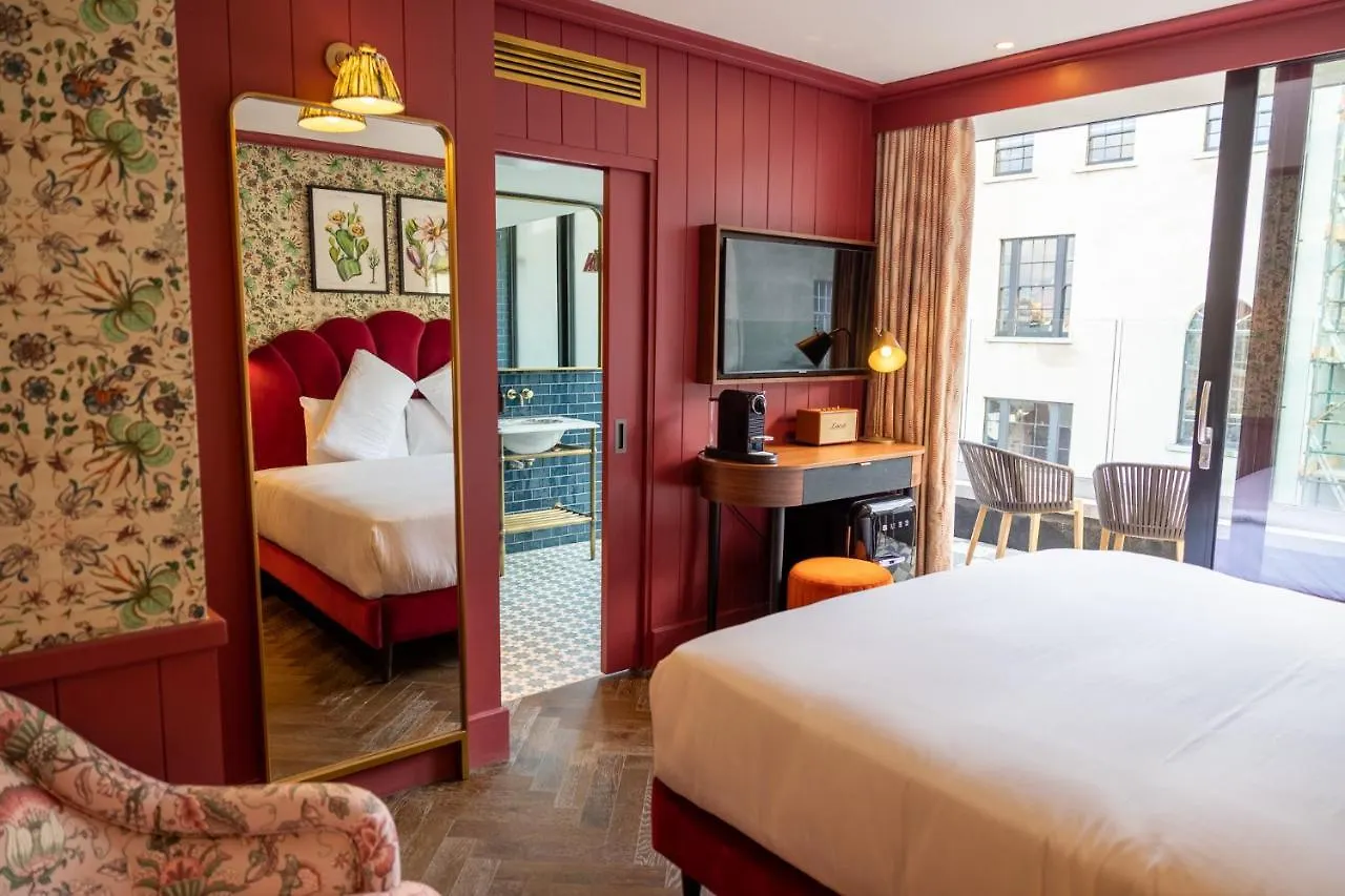 Hotel The Dean Dublin 4*,
